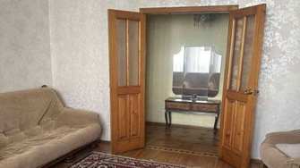 3-комнатная Левитана Таирова, Киевский