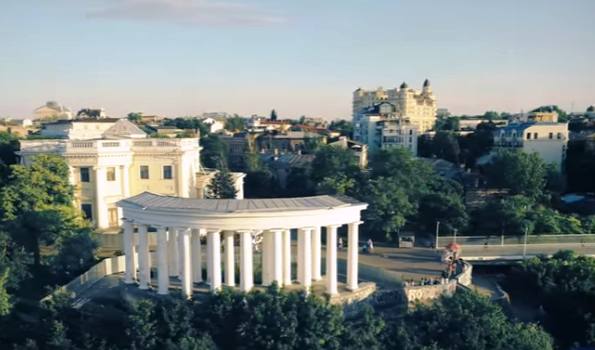 Воронцовская колоннада и дворец в Одессе