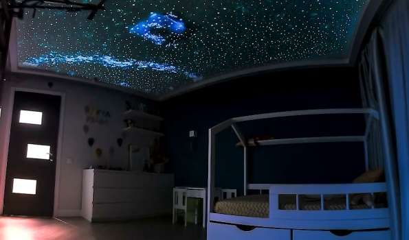 звездное небо в комнате